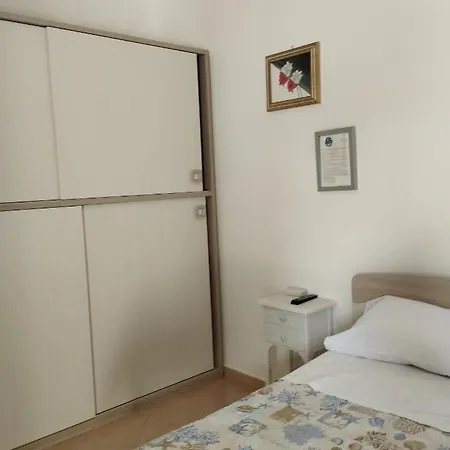 Affitta Zio Peppe 3* سان تيودورو
