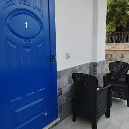 بيت ضيافة Affitta Zio Peppe سان تيودورو