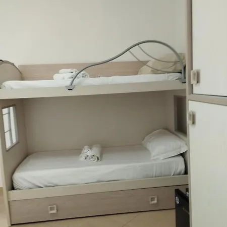 Affitta Zio Peppe 3* سان تيودورو
